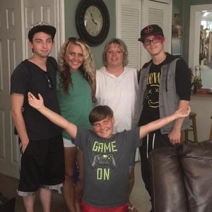 Meet your Posher, Lisa